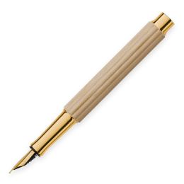 Graf von Faber-Castell Bloom 14k hornbeam Fountain pen 