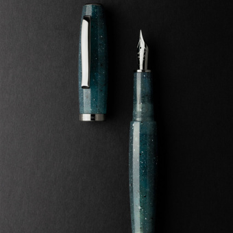 SCRIBO Feel Altre Stelle Kolbenfüllhalter