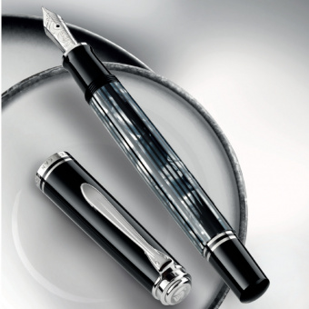 Pelikan Souverän M605 Special Edition Schildpatt-Schwarz Kolbenfüllhalter F    - Fein