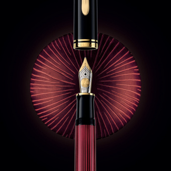 Pelikan Souverän M800 Black-Red fountain pen F - fine