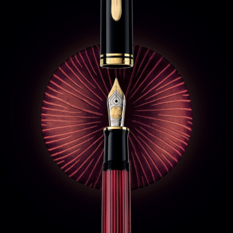 Pelikan Souverän M800 Black-Red fountain pen 