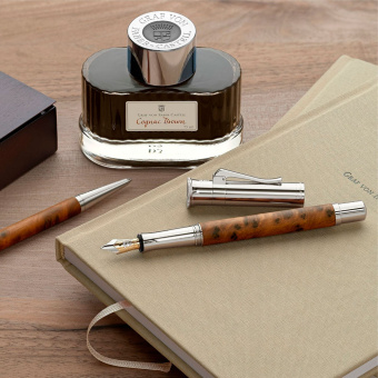 Graf von Faber-Castell Classic Thuja-Wurzelholz Drehkugelschreiber