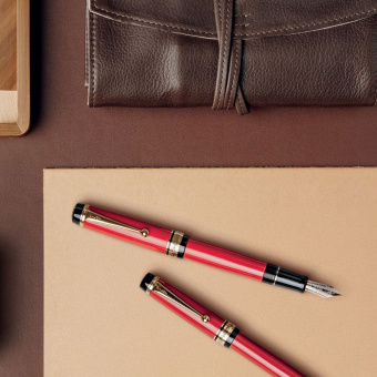 Pilot Custom 845 Urushi Fountain pen Red