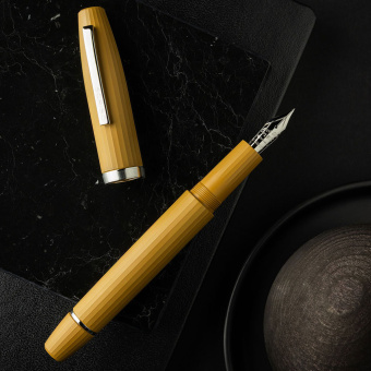 SCRIBO Flow Forma Kolbenfüllhalter 